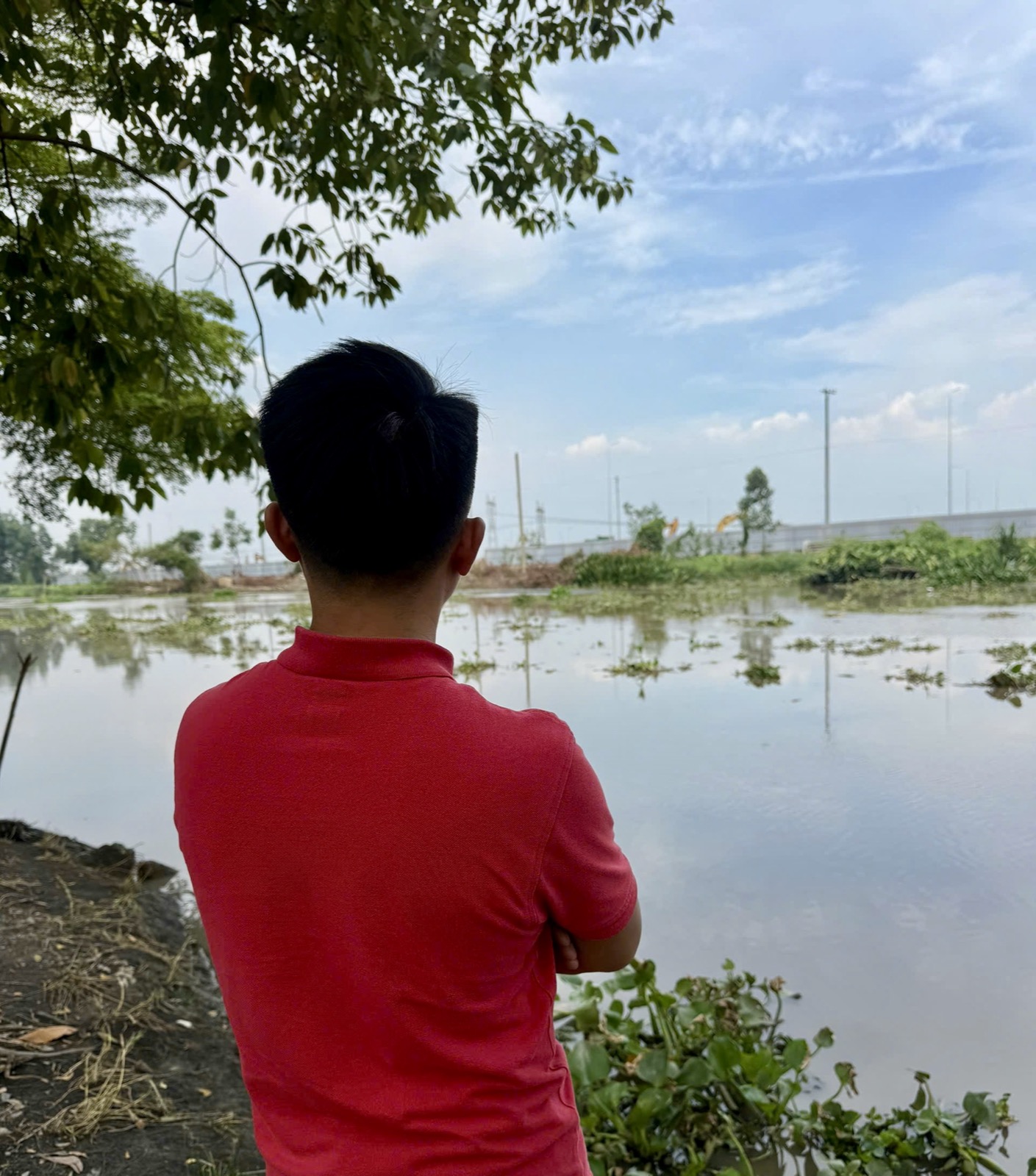 Hoàn ngoài thực địa miền Bắc — mỗi căn nhà Gò Vấp được khảo sát kỹ trước khi tư vấn