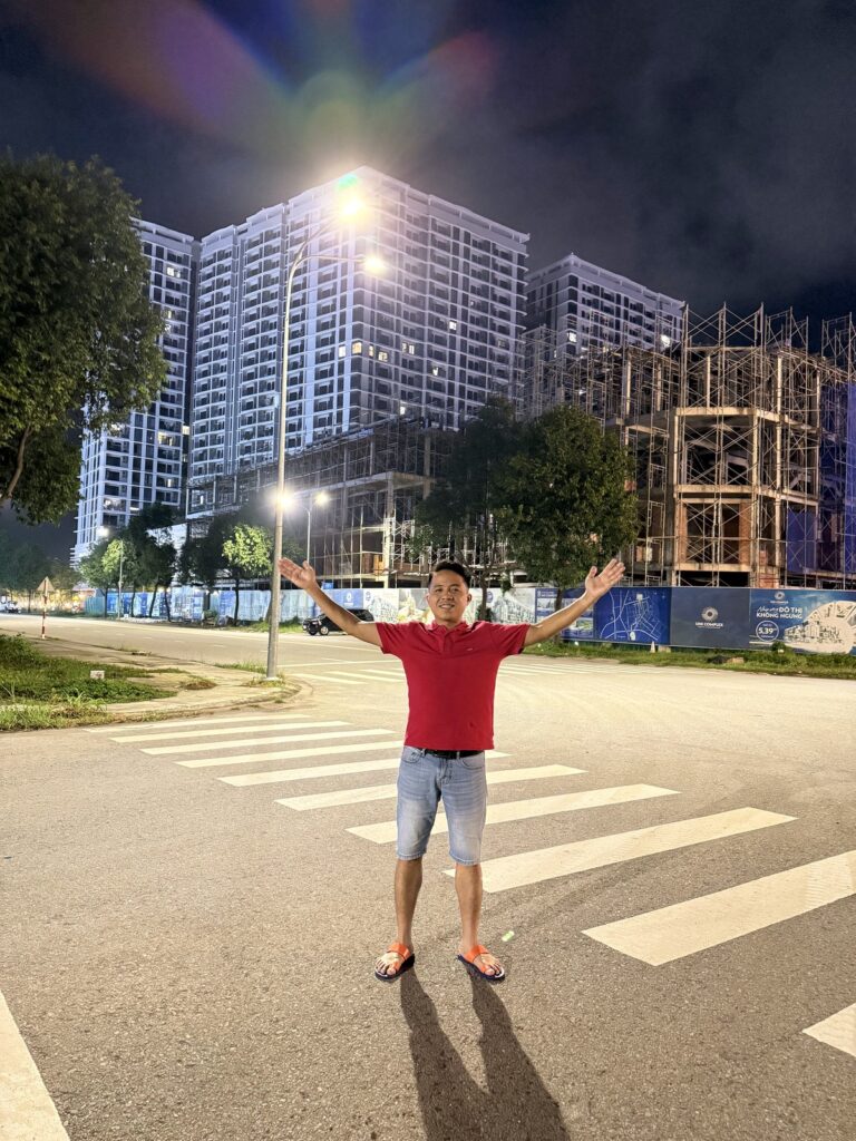 Trần Quốc Hoàn trước toà căn hộ Sài Gòn, so sánh nhà phố và chung cư
