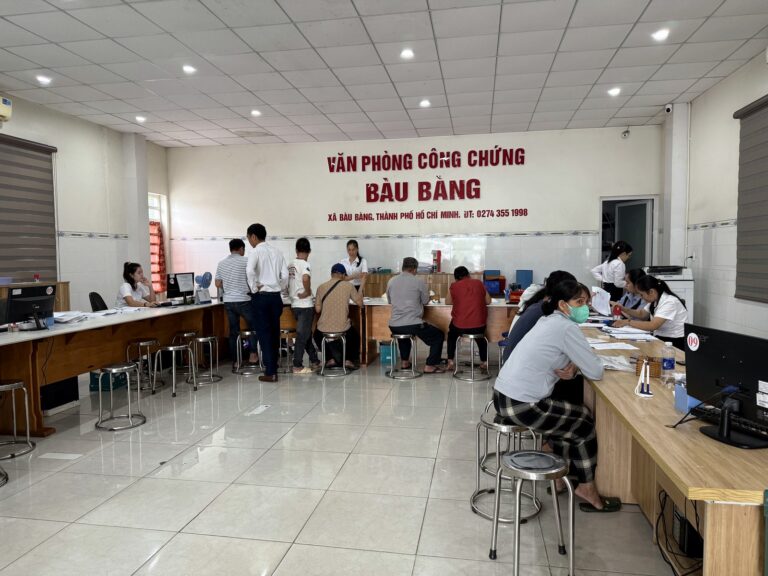 Trần Quốc Hoàn tại văn phòng công chứng, chuyện vay vốn đầu tư